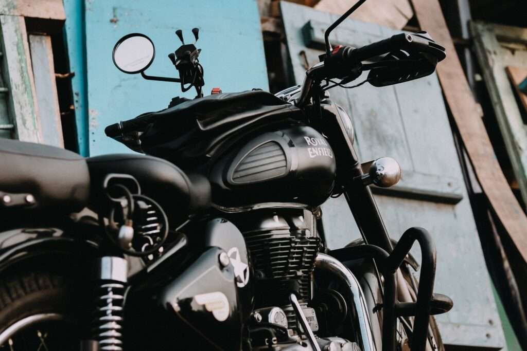 Royal Enfield 500 cc Bike Rental Srinagar Kashmir