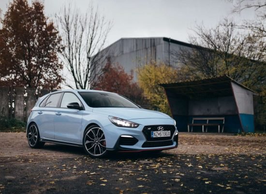 Hyundai i20 self-drive-cars-for-rent-in-srinagar-kashmir
